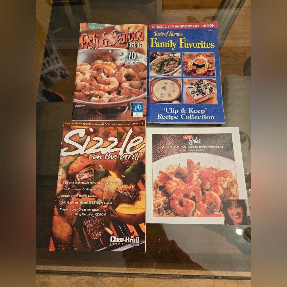 Assorted Recipe Booklet Collection - Picture 3 of 6